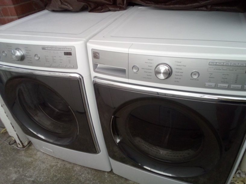 Excellent Kenmore Mega Size Front Loader Washer Dryer Gas Set