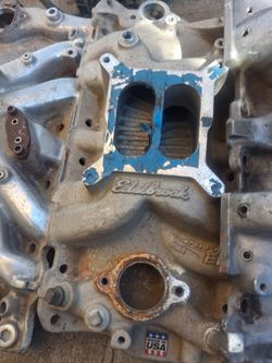 EDELBROCK ALUMINUM INTAKE FOR SB CHEVY!!100$