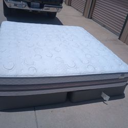 Serta King Mattress And Box Spring 