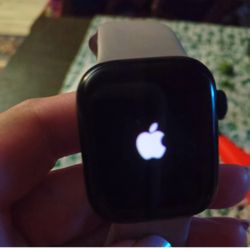 Apple Watch Series 8 41mm (A2772) GPS + LTE Starlight Aluminum’. Includes 3 Bands 