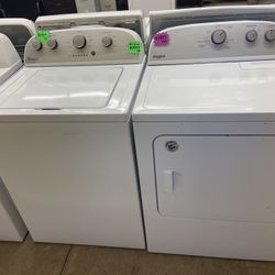 WHIRLPOOL WASHER AND DRYER SET 