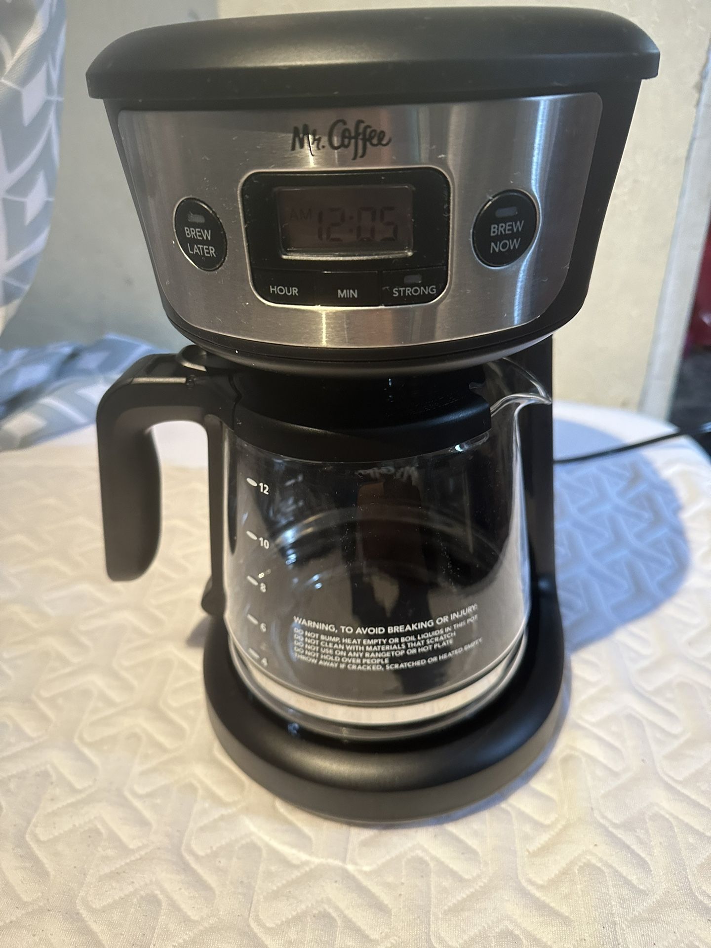 Bella One Scoop One Cup Coffee Maker With Instructions and Mug for Sale in  Santa Rosa, CA - OfferUp