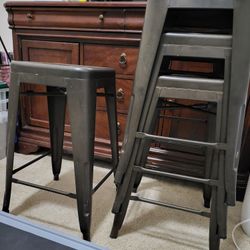 🪑 Set of 4 Metal Bar Stools – 26” Counter Height (Stackable)