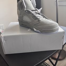 Wolf grey Jordan 5s size 8.5