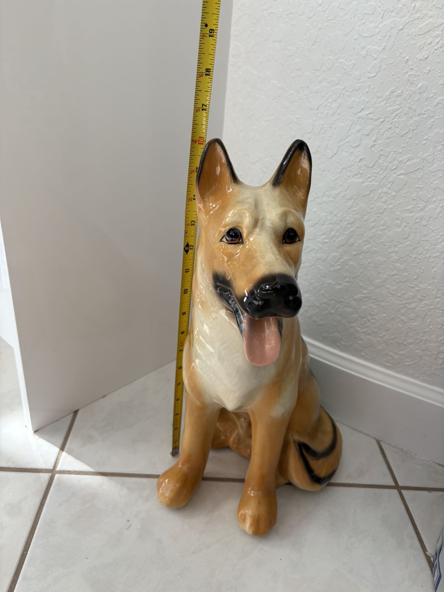 Beautiful 16” German Shepherd Dog Floor Or Table Statue. Vintage Antique.