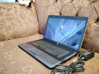 Laptop HP-15-2000-AMD E300 R-8gb ram-80gb HD SSD solid-go-od for stud-ents