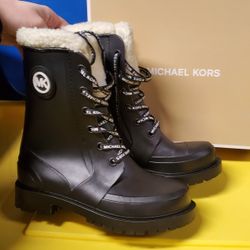 New - Sz 8 Michael Kors Rain/Snow Boots 