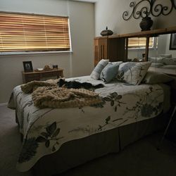 Solid Oak Queen Bedroom Set