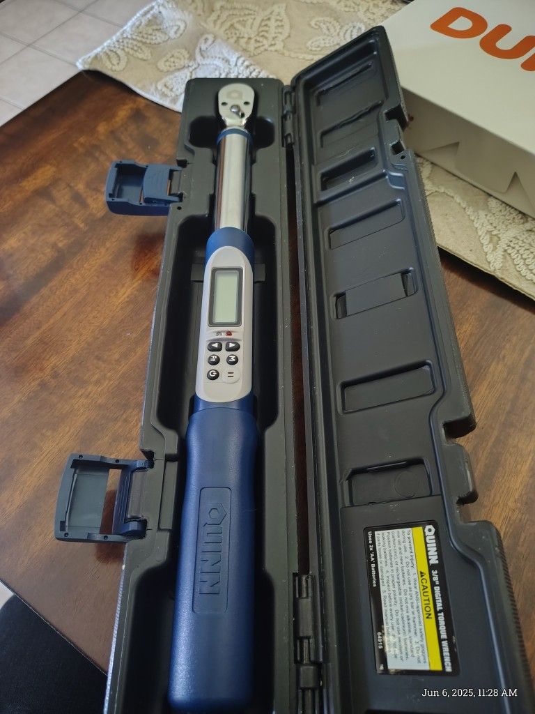 Quinn 3/8 Digital Torque Wrench