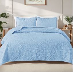 King size quilt with 2 pillow cases