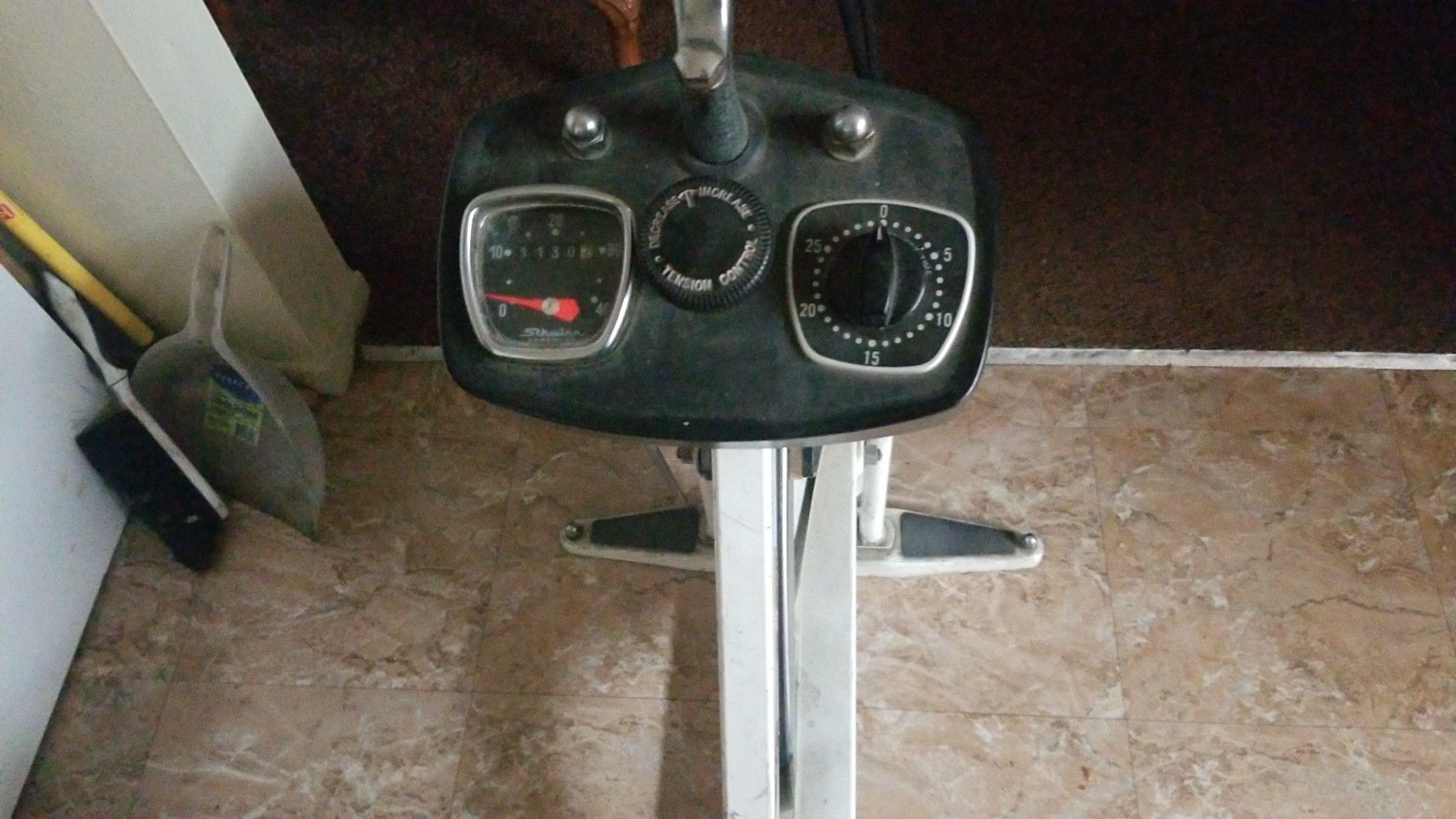 schwinn xr8 exercise bike
