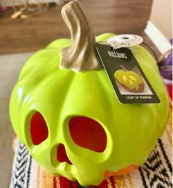 Disney Villans Poison Apple pumpkin
