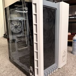 Corsair Crystal 680x White
