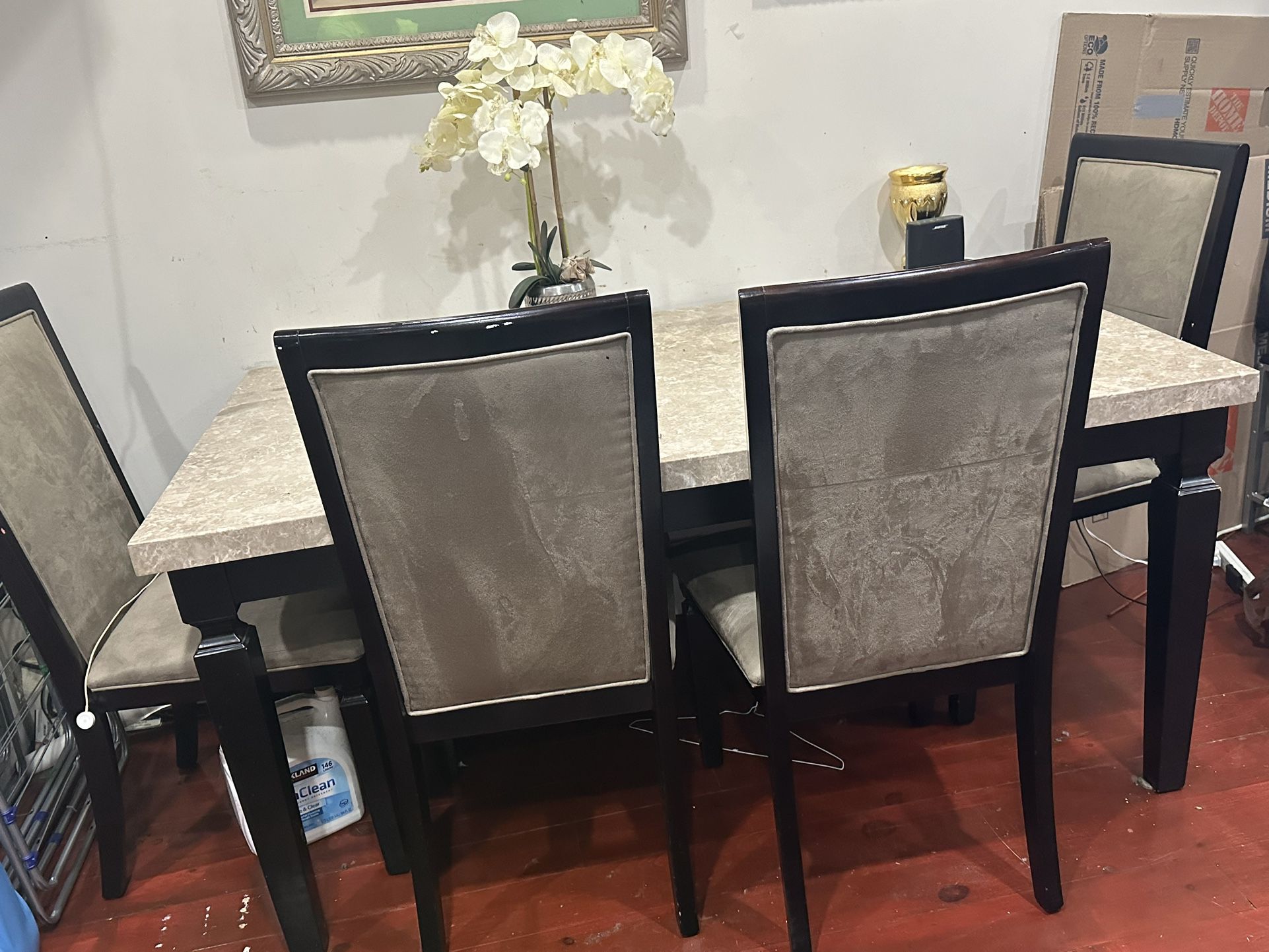Table With Marble Top And 4 Chairs $400