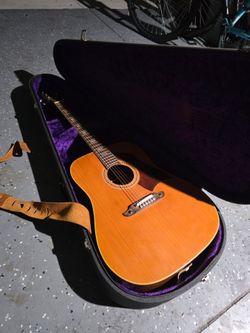 EKO RIO BRAVO 6 GUITAR WITH CASE LIKE NEW!