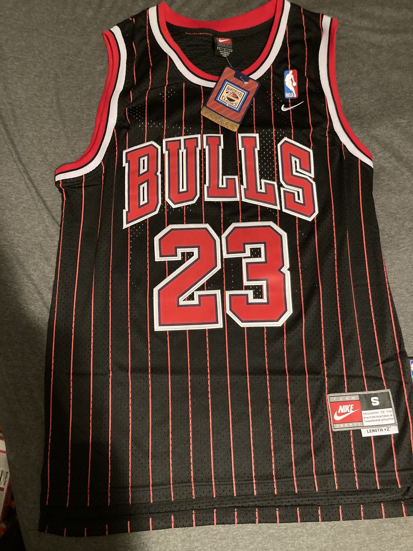 Sizes Small And XXL Pinstripe Jordan Chicago Bulls Jersey🔥🏀New