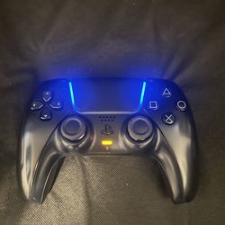 Black PS5 Controller