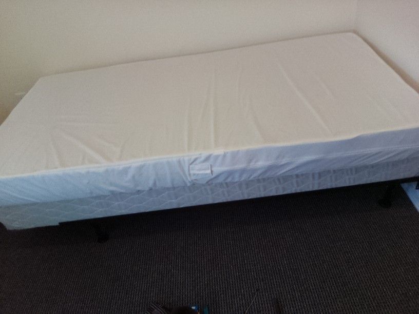 Twin Size Mattress Box Spring & Frame