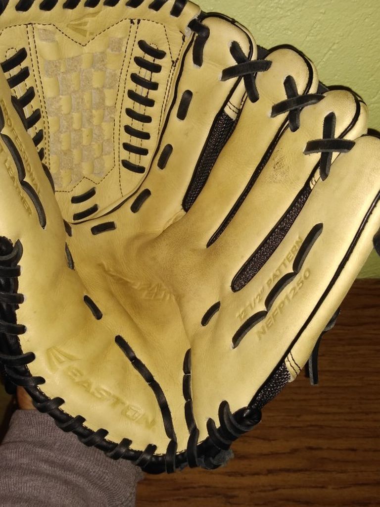 EASTON 12 1/2 soft leather pro baseball Glove