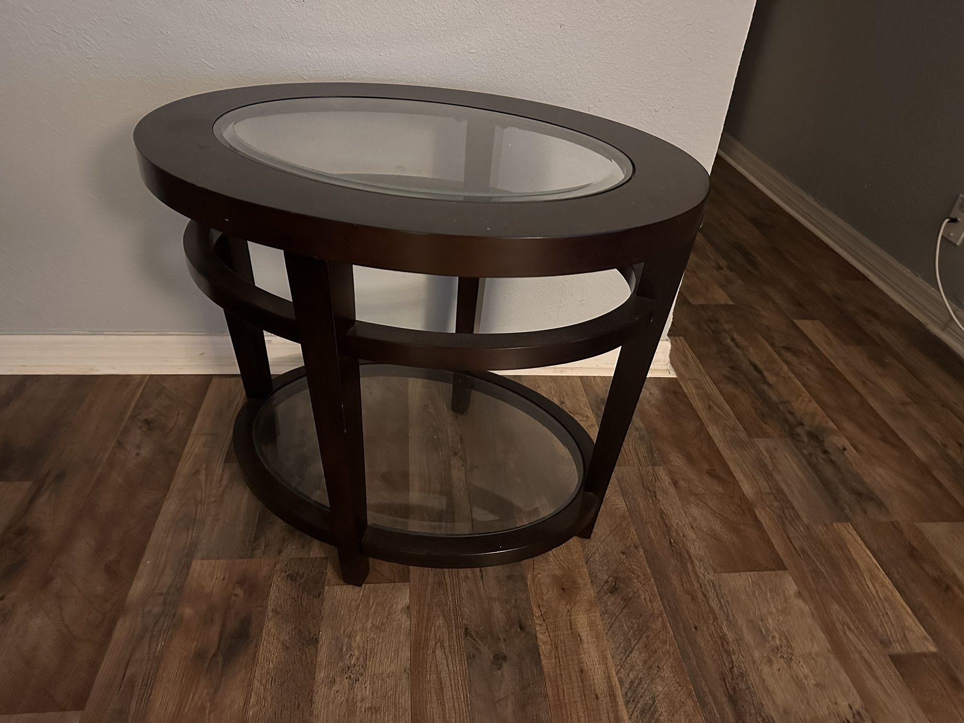 console /accent table like new condition