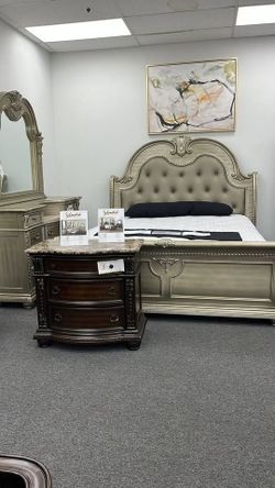 Brand new Luxurious Traditional Wooden Bedroom set on Promotion Starts @ $699.00
