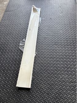 white hanging shelf (ikea)