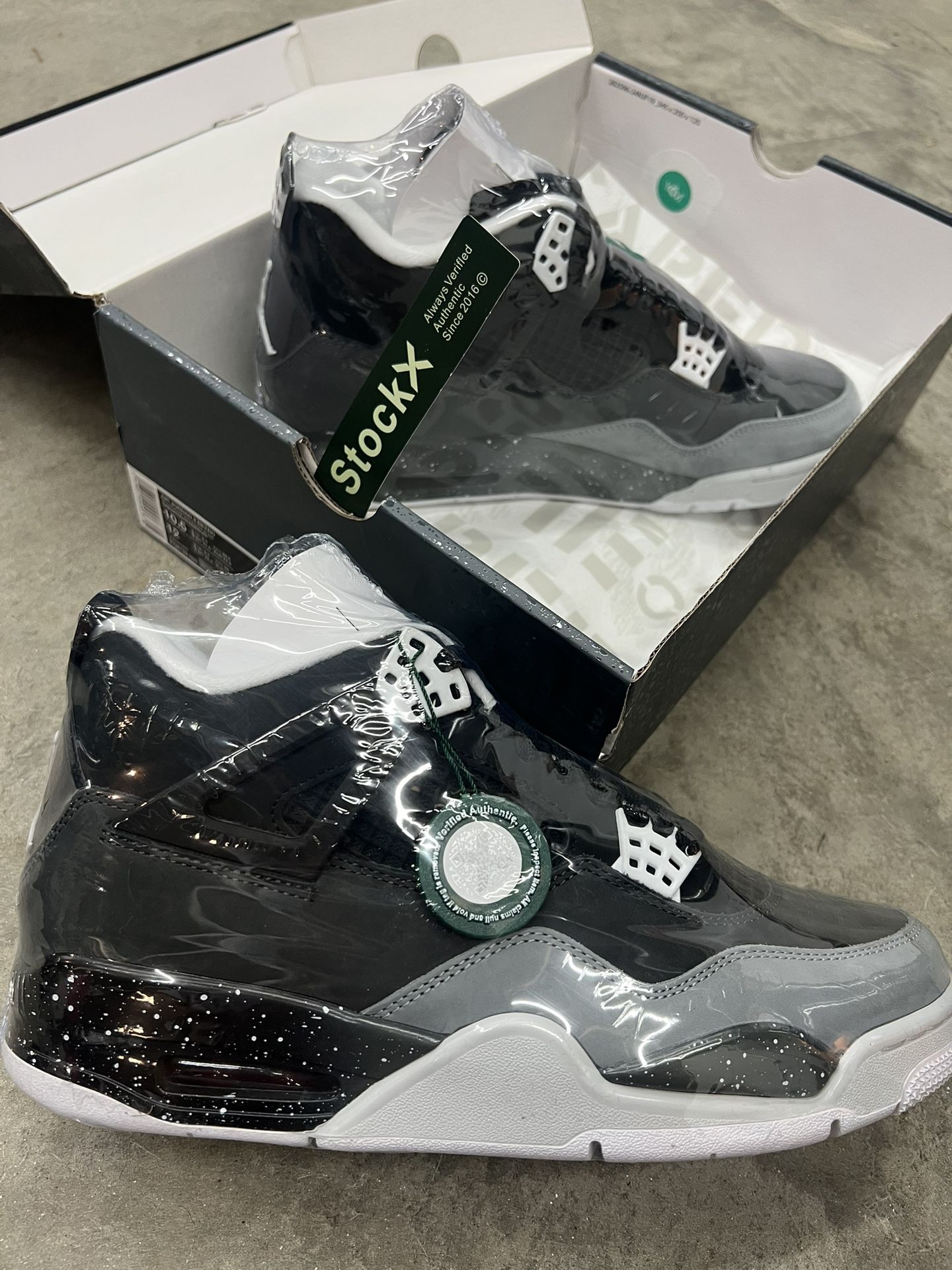 Jordan 4 Retro “Fear”
