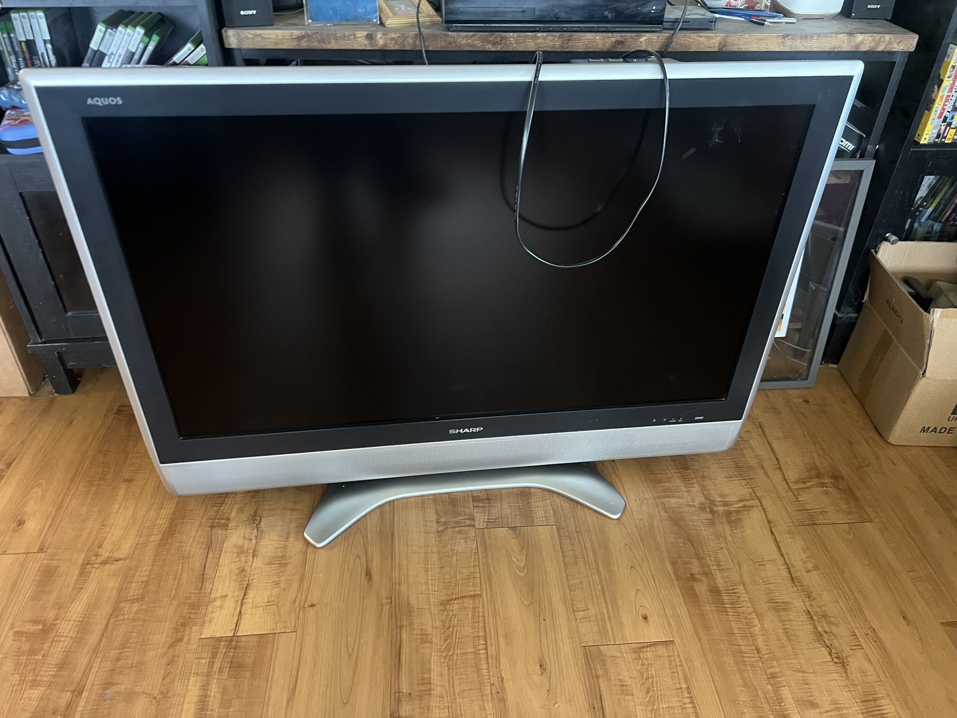 45 In SHARP Aquos Tv