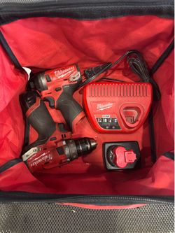 Milwaukee M12 Drill Set with Charger & Bag
