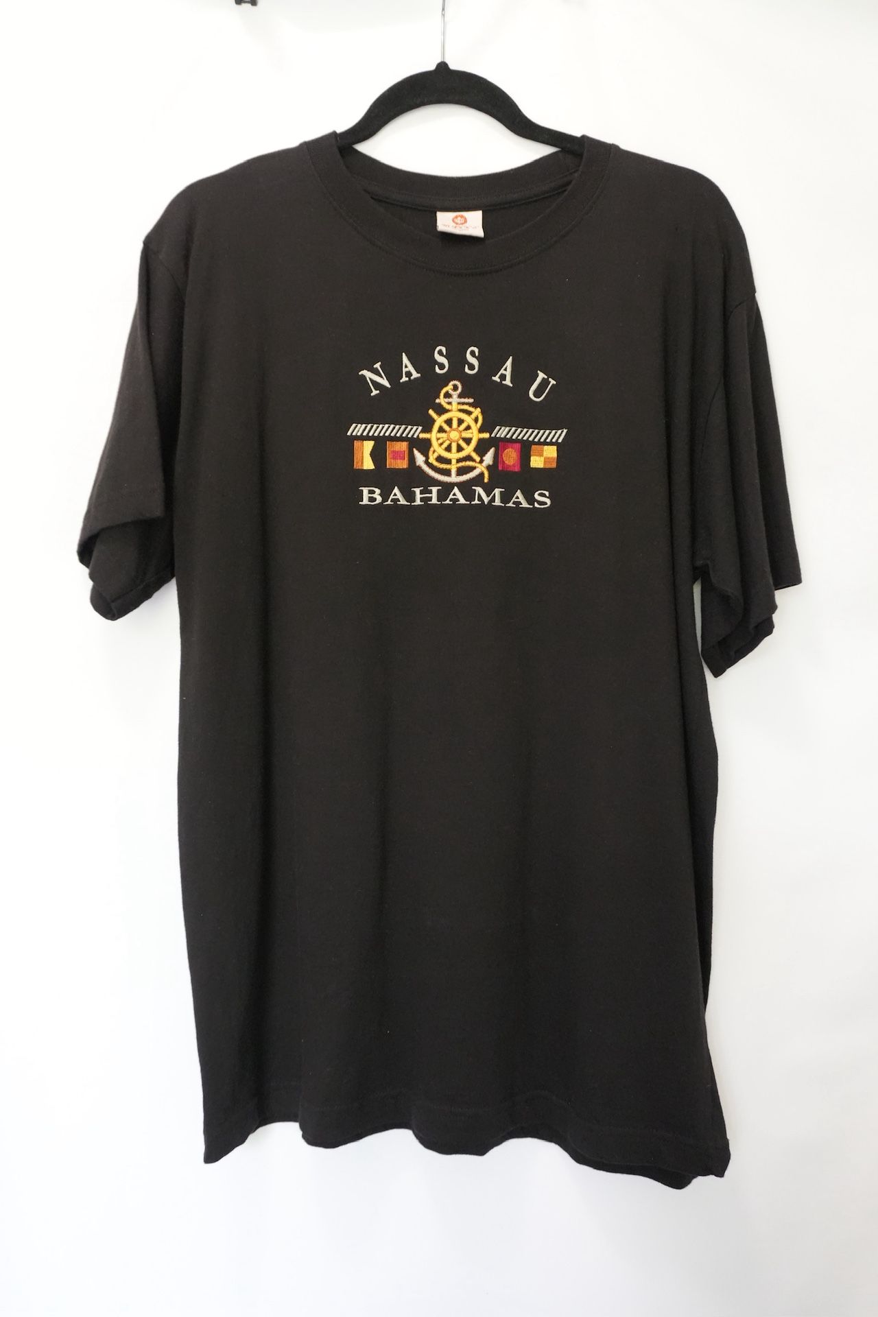 Vintage Embroidered Nassau Bahamas T-Shirt Size L