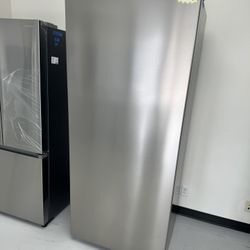 New Upright Freezer Stainless Steel XL 20 Cu Ft New In Box 