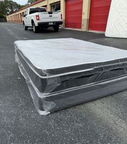 NEW Mattress Queen Size Pillowtop With Box Spring // Offer 🚚