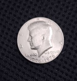 1976 bicentennial D Kennedy half dollar coin