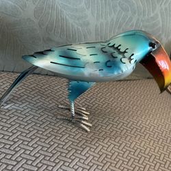 Toucan Bird Metal Statue 