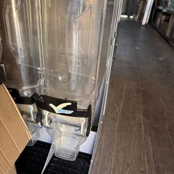 Food Dispenser 