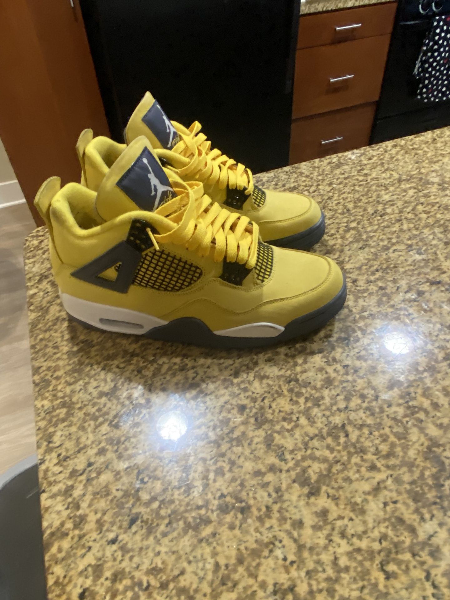 Jordan 4s