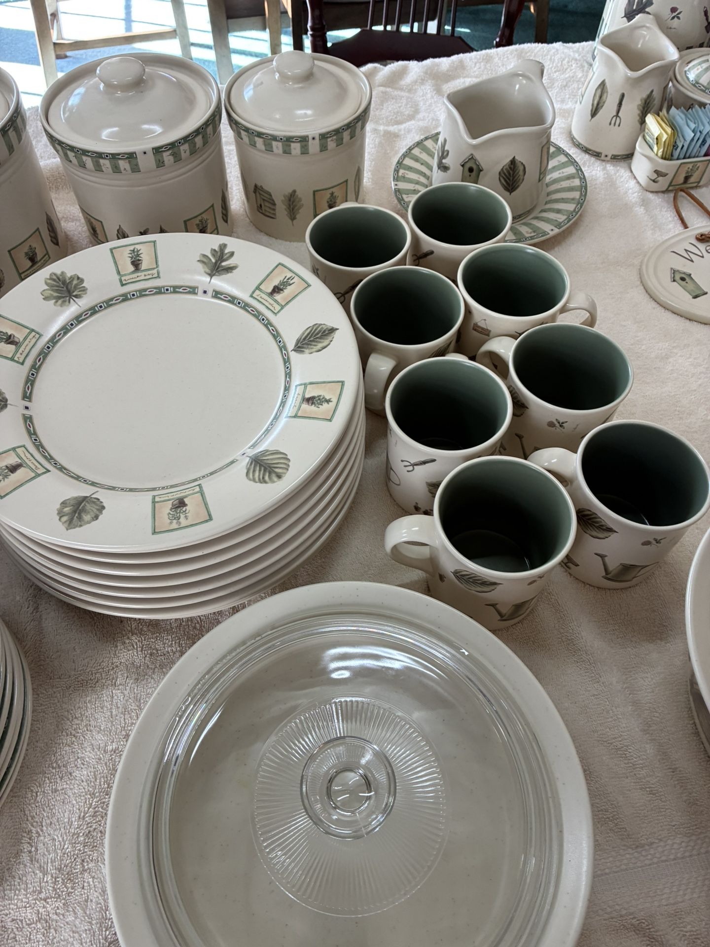 Pzaltzgraff Naturewood Collection 