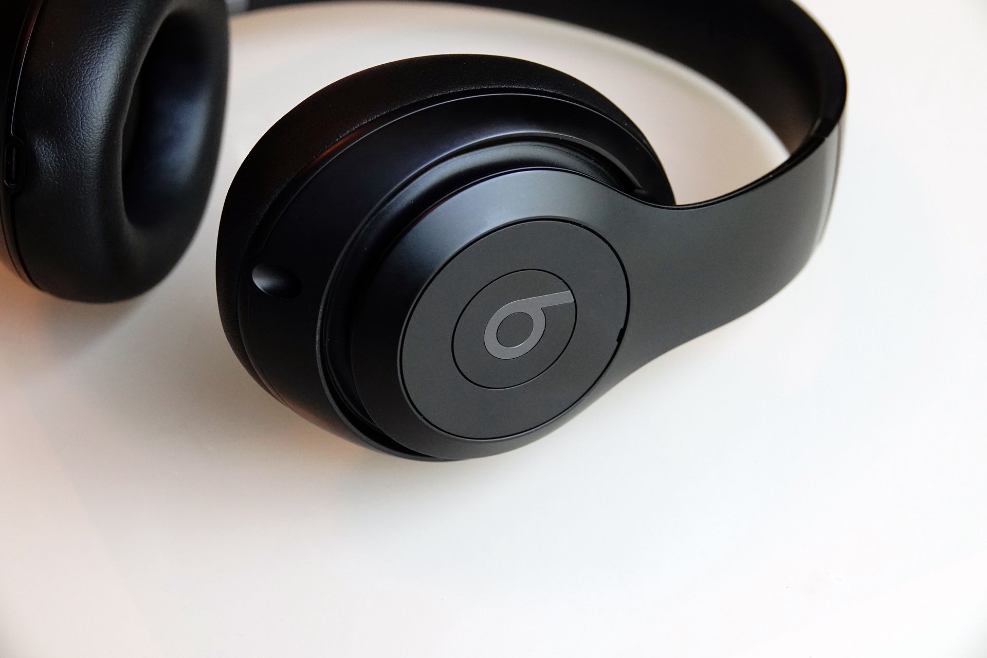 Beats Studio Pro Wireless Bluetooth Noise Cancelling Headphones-Never Used