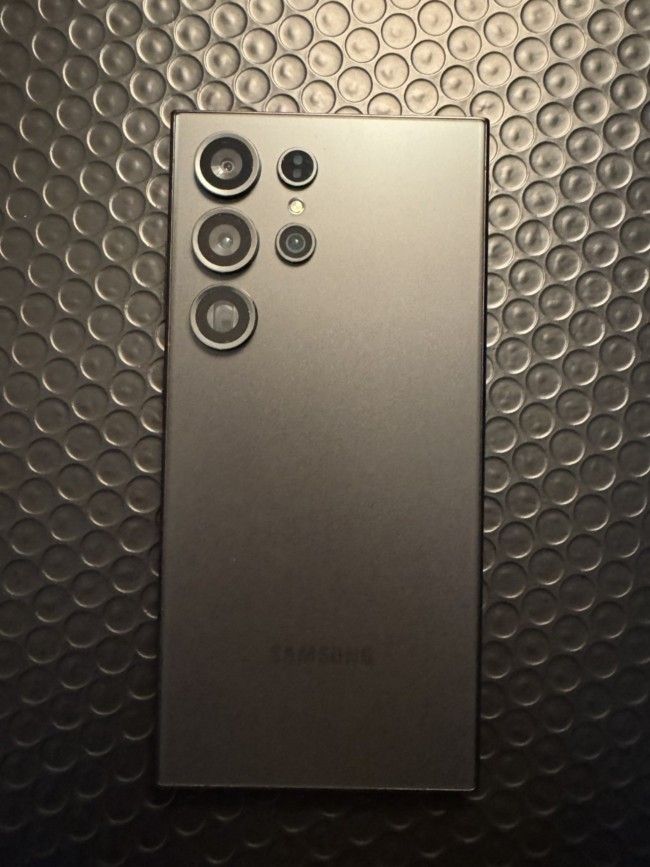 Samsung Galaxy S24 Ultra - Unlocked