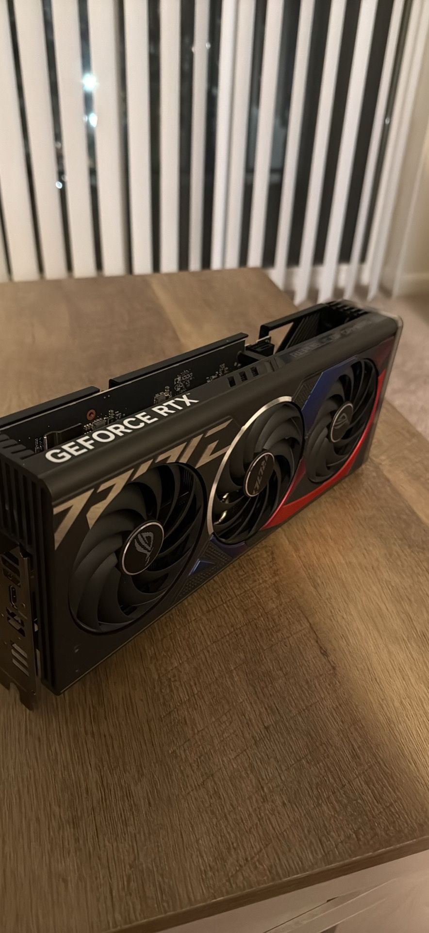 Asus ROG RTX 4070 Super 12GB VRAM