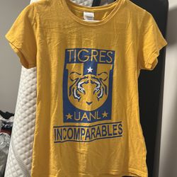 Women’s soccer tee
