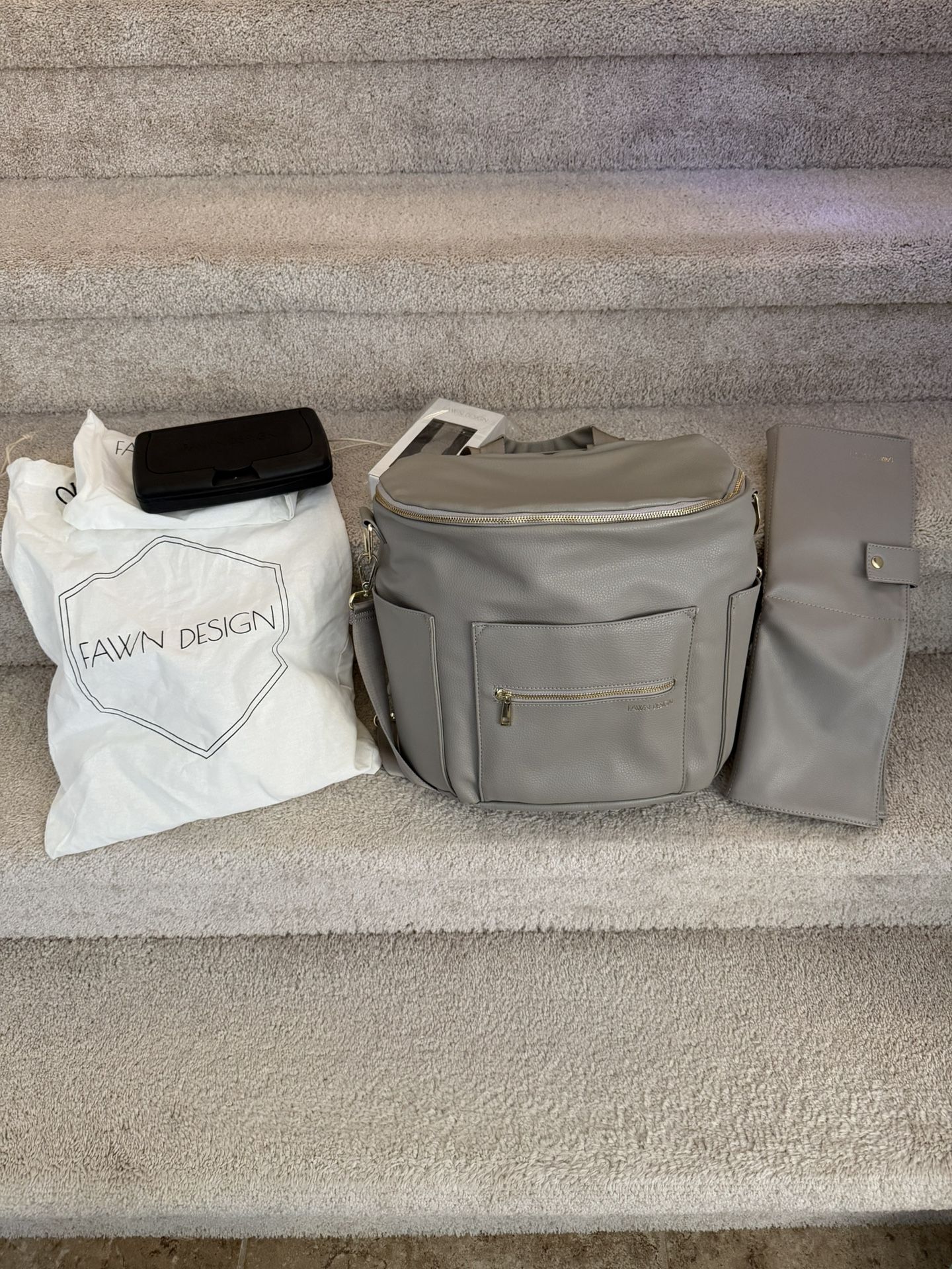 Fawn Design Diaper Bag Backpack – Gray – Excellent Condition