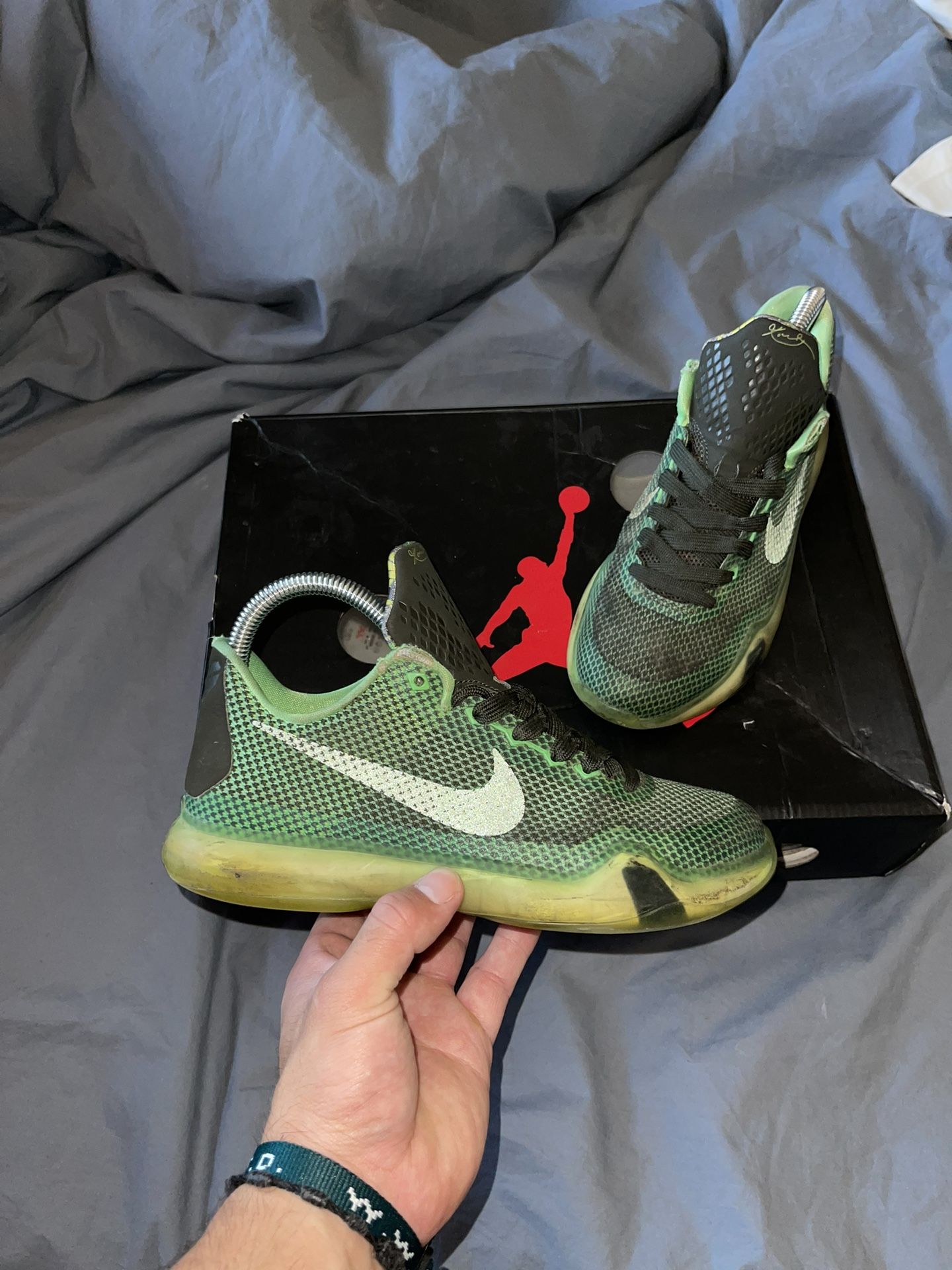 New Nike Kobe 10 Vino GS Low Shoes Size 4Y 726067 333 Women s Size 5.5 for Sale in Santa Clarita CA OfferUp