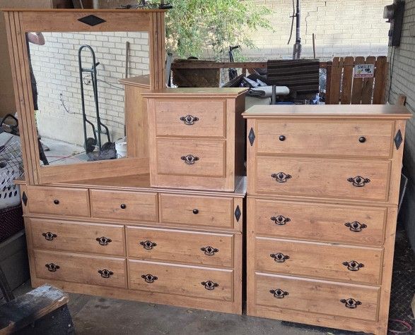 Bedroom Dressers, Nightstand, Mirror