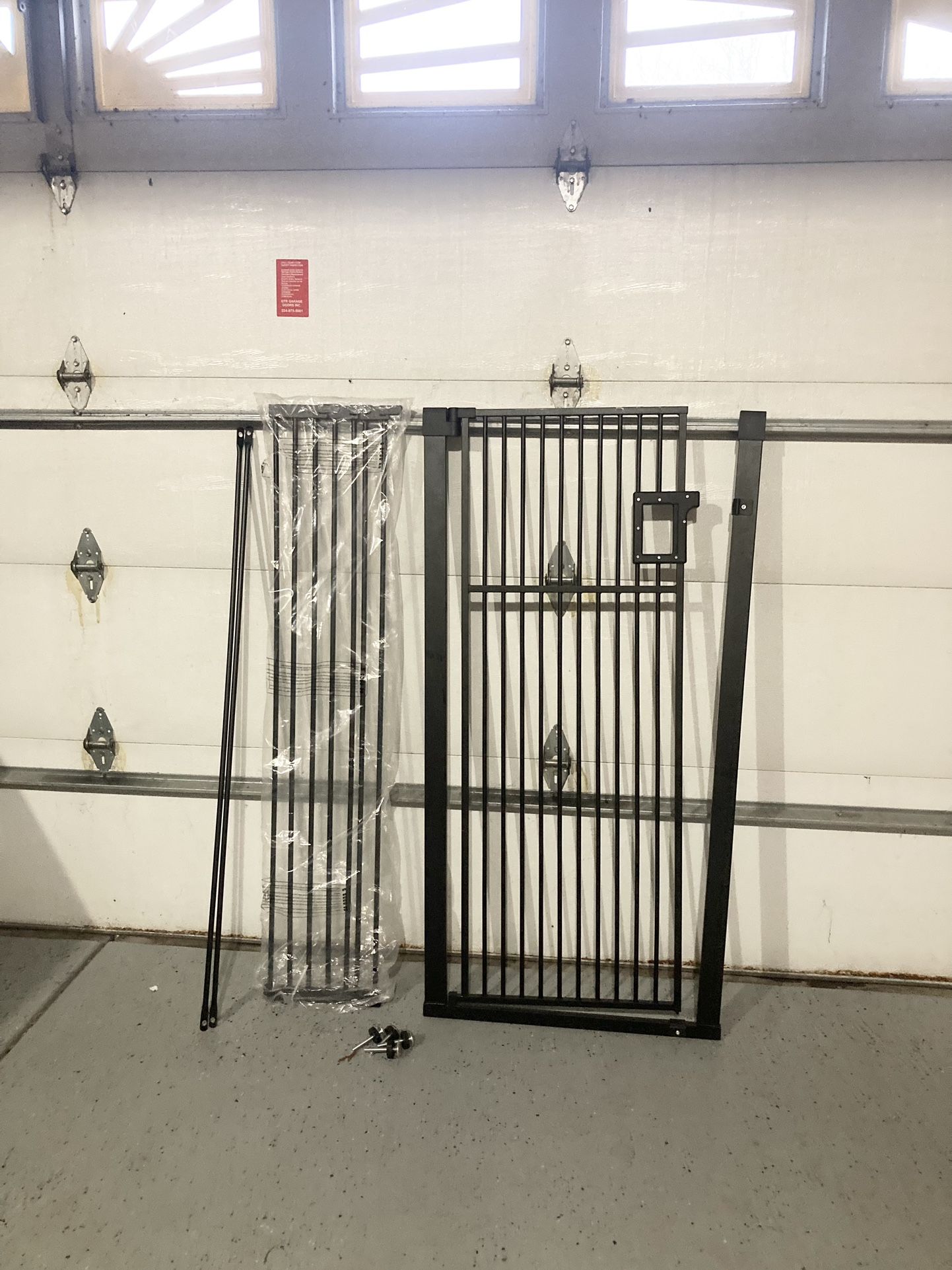 New 29-45” gate (55” height )- missing door lock