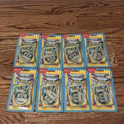Pokémon TCG Blister 8 Booster Packs with Pawmot Metallic Coin (2024)