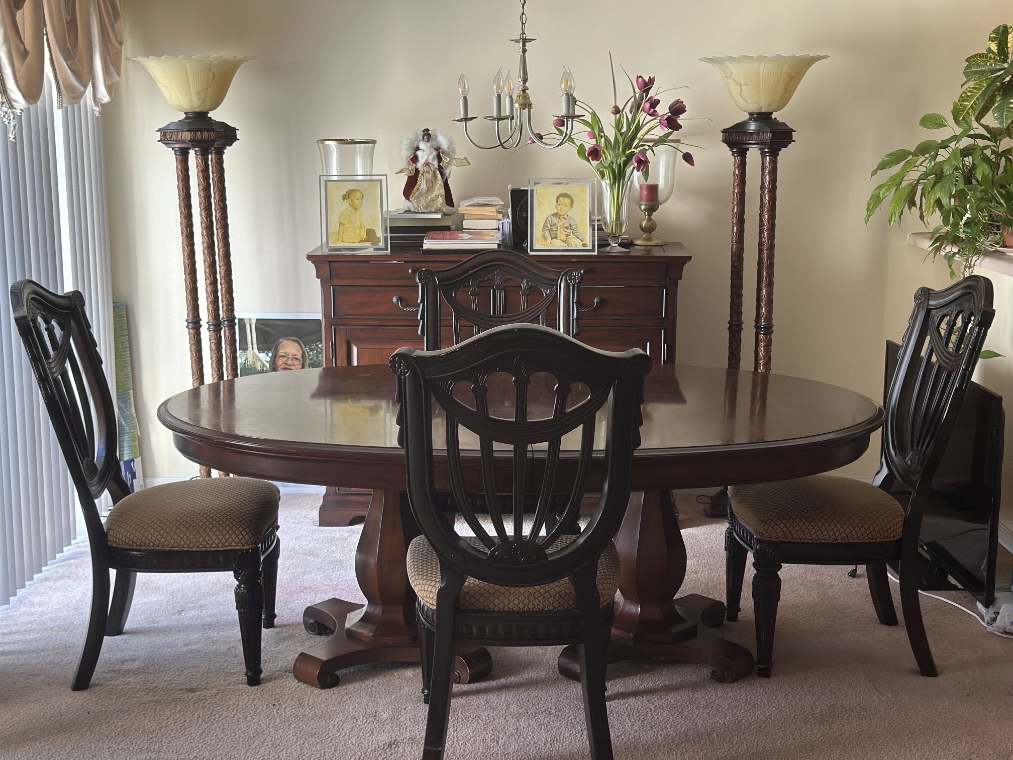 Traditional Wooden 5-Piece Dining Table Set