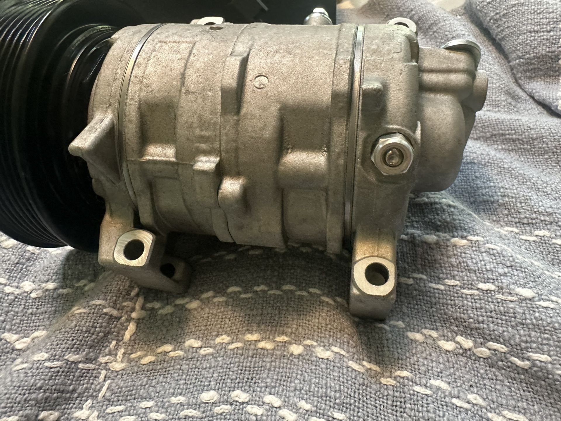 Open Box AC Compressor with Clutch with Clutch Compatible with Honda Accord 2.4L 2008-2012, Crosstour 2.4L 2012-2015 w/One Plug