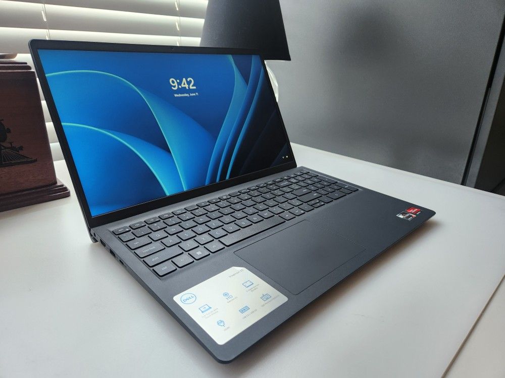 15" DELL TOUCH SCREEN LAPTOP 