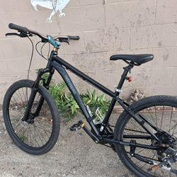 Retrospect 27.5 in mountain bike